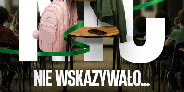 Plakat, krzesło i plecak